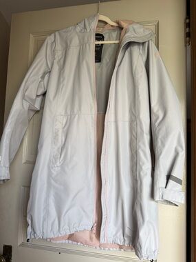 Helly Hansen Light Gray Rain Jacket with Pink Lining